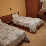 Dean's Cozy 2 Bed At Sunny Appartement