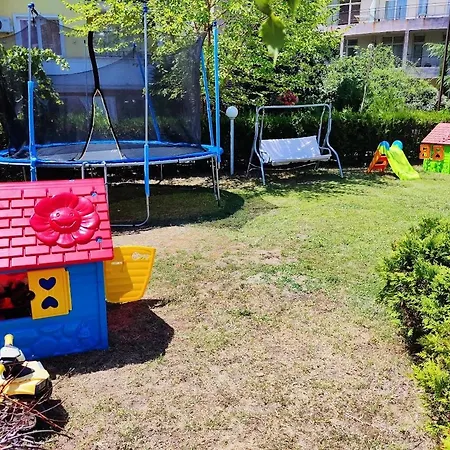 Dean's Cozy 2 Bed At Sunny Сонячний Берег