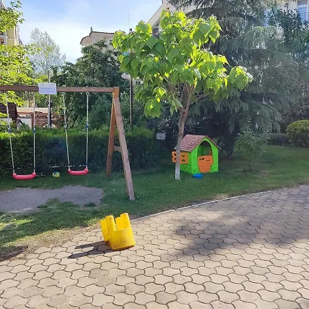 Апартаменти Dean's Cozy 2 Bed At Sunny